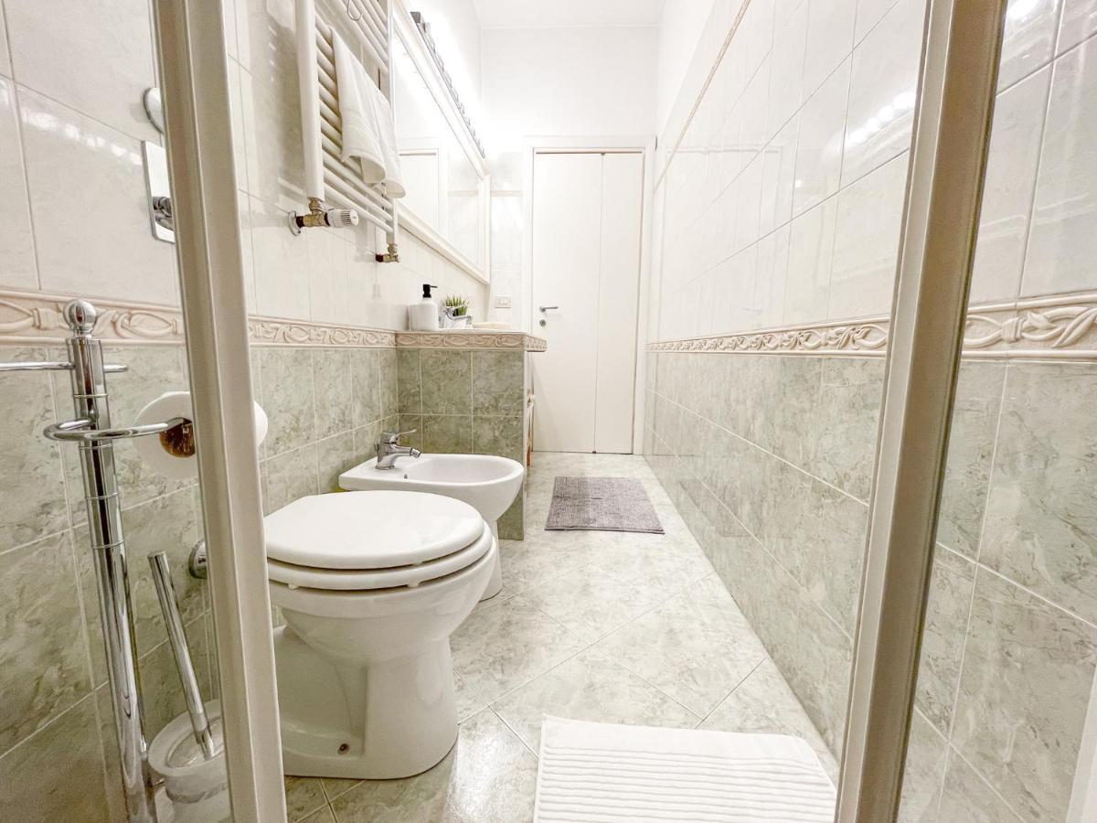 Sebino Guest House Milan Bagian luar foto