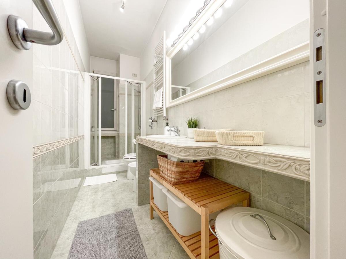 Sebino Guest House Milan Bagian luar foto